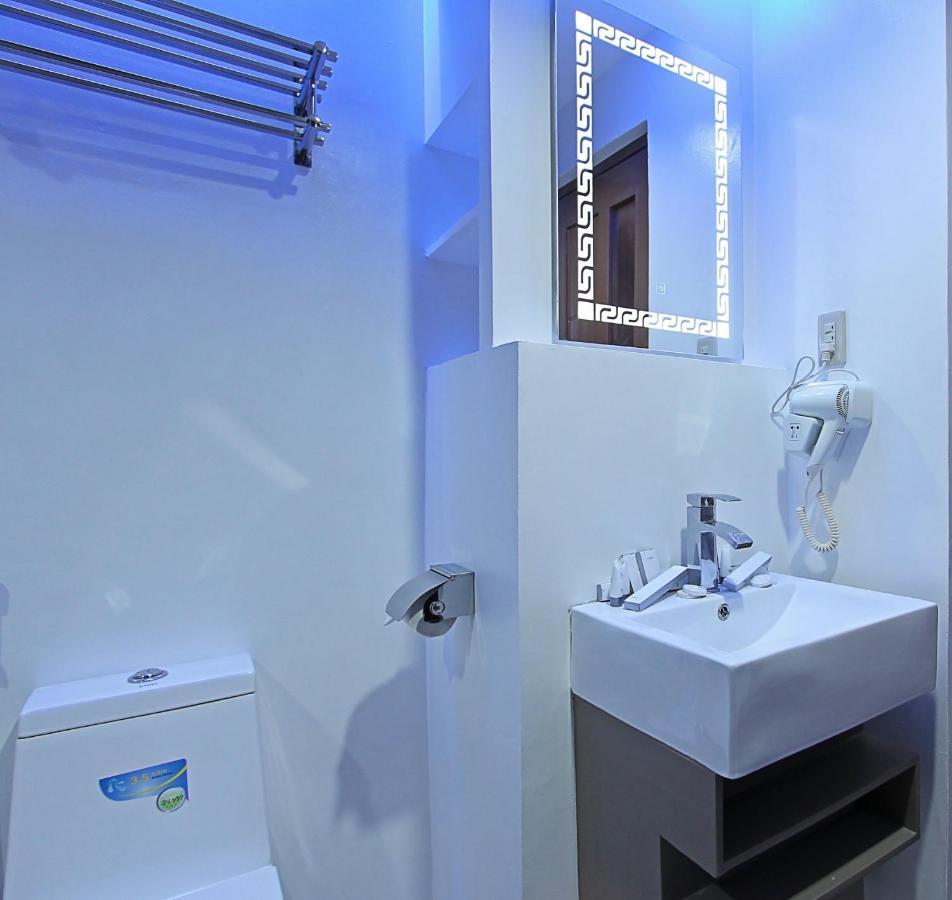 Bergamo Hotel Lingayen Eksteriør billede